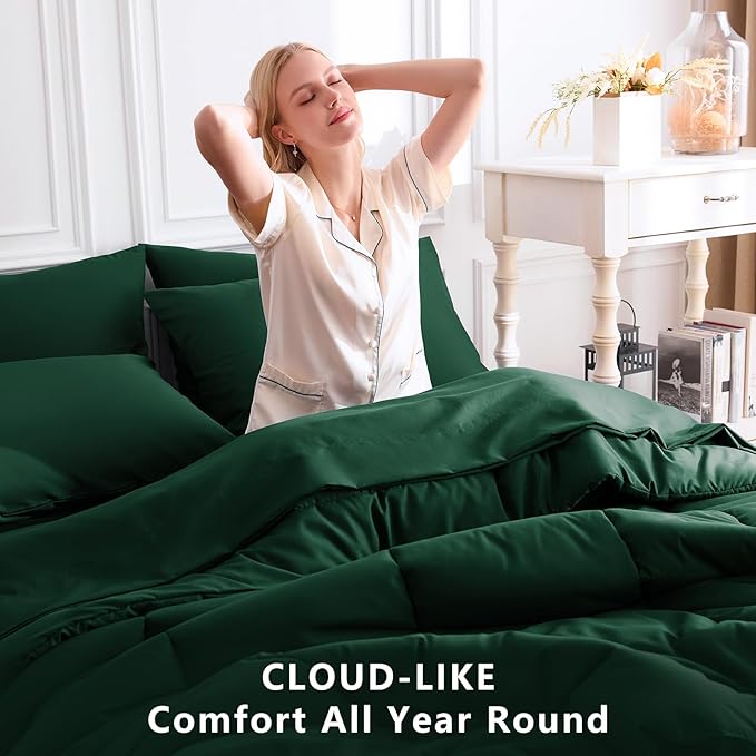 CozyLux Oversized King Comforter Sets Emerald Green, 7 Pieces Bed in a Bag, Ultra-Soft All Season Bedding Sets with Stitch Quilted Comforter, Flat Sheet, Fitted Sheet, Pillowcases, Emerald Green