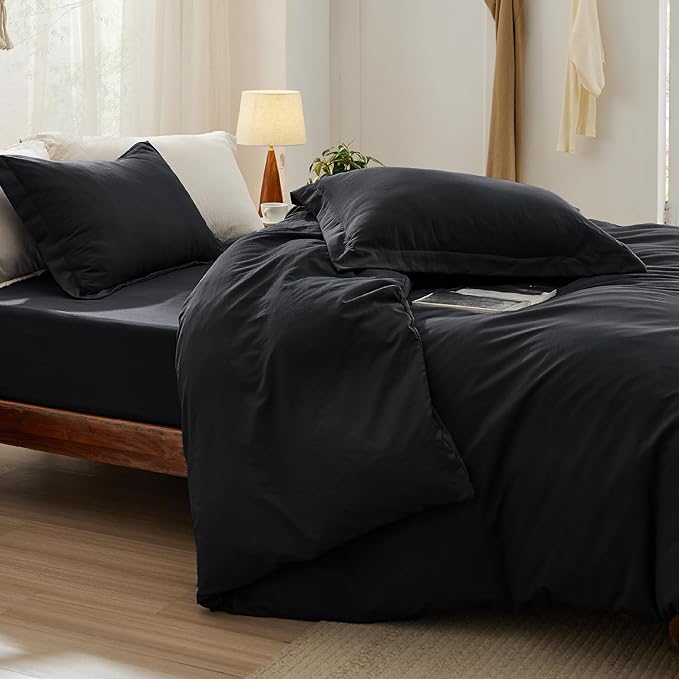 Bedsure Duvet Cover Queen Size with Fitted Sheet - 4 Pieces Prewashed Polyester Extra Soft Bedding Set, Includes 1 Duvet Cover 90x90 Inches with Zipper Closure, 2 Pillow Shams, 1 Fitted Sheet, Black