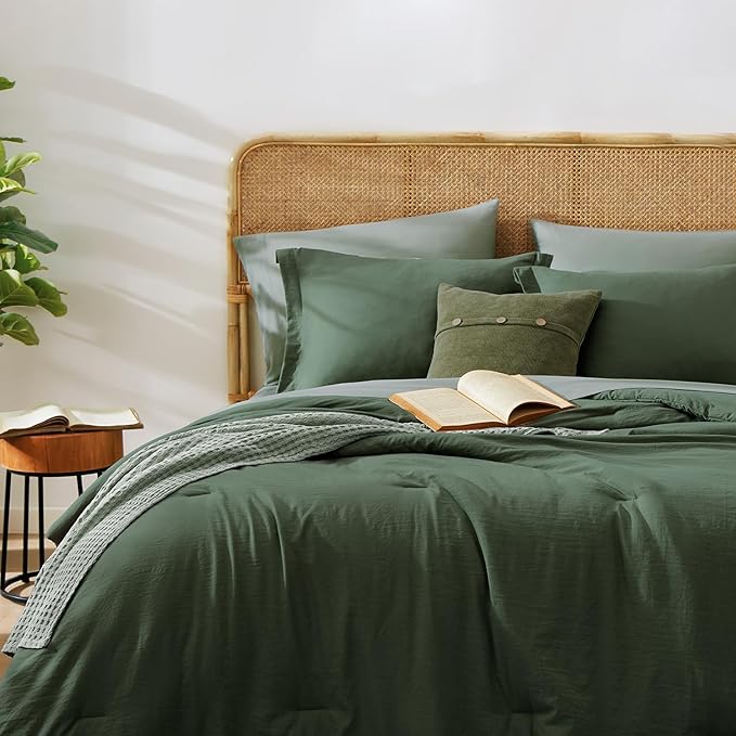 WRENSONGE Queen Comforter Set - 7 Pieces Deep Forest Soft Bed in a Bag Queen with Fitted Sheet, Flat Sheet, 2 Pillow Shams, and 2 Pillowcases- Warm Bedding Sets for All Season