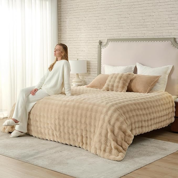 Cozy Bliss Faux Fur Throw Blanket for Couch, Bubble Plush Blanket King Size, Fuzzy Soft & Thick Blanket for Bed Sofa Living Room, 108x90 Inches Beige