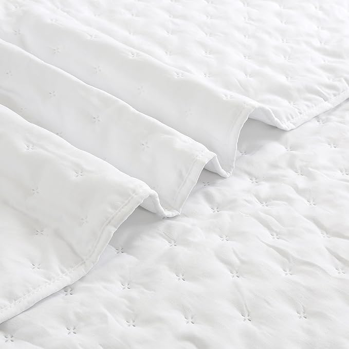 ROARINGWILD White Twin Size Quilt Bedding Sets with Pillow Sham, Lightweight Soft Bedspread Coverlet, Quilted Blanket Thin Comforter Bed Cover, All Season, 2 Pieces, 68x90 inches