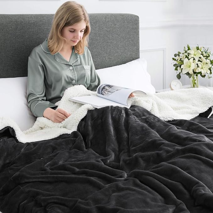 MOONLIGHT20015 Sherpa Fleece Twin Blanket - (Black, 60X80 Inches) Warm and Fluffy Blankets for Winter - Reversible Thick and Cozy Twin Size Blankets for Bed, Camping and Travel
