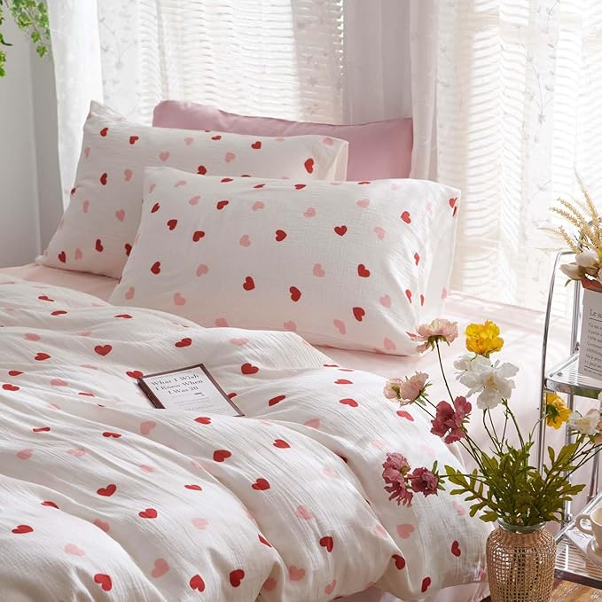 Nayoroom Heart Duvet Cover Full Size Red Pink Hearts Printed on White Coquette Bedding Set for Kids Girls 3 Pcs Soft Breathable Microfiber Comforter Cover with Zipper Closure