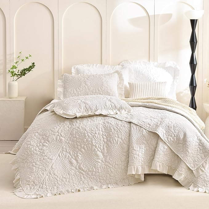 Lady Ann Wheat Oversized King Quilt 120x120, 3 Pcs Stone-Washed Crinkled Oversized Bedspread Set Ruffled Coverlet, Extra Large Quilted Blanket Farmhouse Rustic Shabby Bedding Sets Chic for All Season