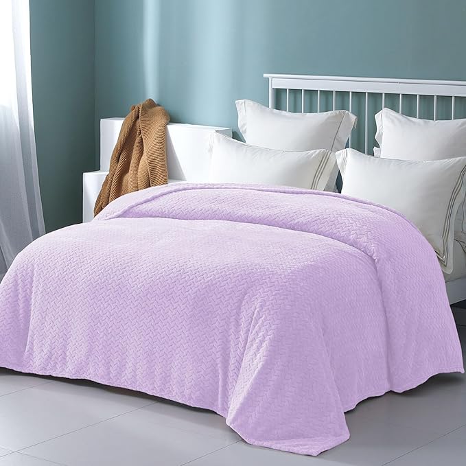 Exclusivo Mezcla Fleece Twin Size Blanket for Bed, 90x66 Inches Soft Cozy Jacquard Flannel Blankets, Lightweight Fuzzy Plush Warm for Women, Lilac Purple