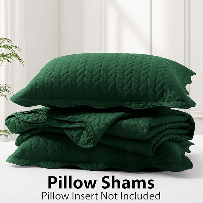 IR Imperial Rooms 8 Pack California King Quilt Bedding Set (118"x106") - Bulk Wholesale for Hotels, Guest Bedroom & Airbnbs - Lightweight Microfiber Reversible Embossed Quilts Bedspread (Emerald)