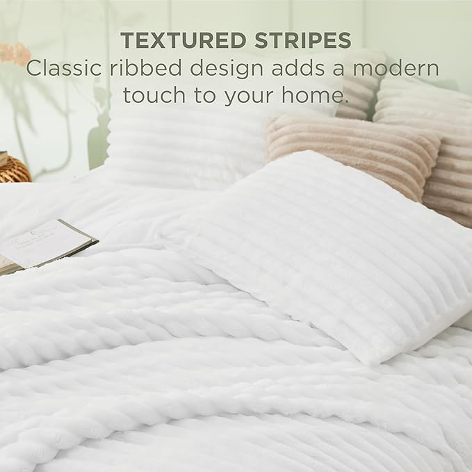 Bedsure Comforter Full Size - GentleSoft™ 3 Pieces Fluffy Double-Side Fleece Comforter Set, Cozy Striped Room Decor Aesthetic, Luxury Bright White Full Size Bedding with 2 Pillowcases, 82x86 Inches
