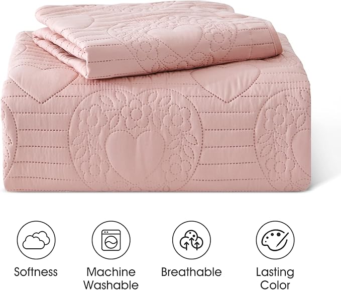 Auemtyn Twin/Twin XL Size Quilt Set 2 Pieces, Soft Lightweight Light Pink Bedspread, Reversible Microfiber Bed Coverlet for All Seasons, Heart Pattern (1 Quilt, 1 Pillow Sham)