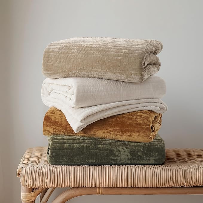 EVERGRACE Velvet Quilt Set Queen Size, Luxurious Soft Striped Channel Bedding Set, Lightweight Velvet Comforter for All Season, Quilted Bedspread Coverlet with 2 Matching Shams, Olive Green