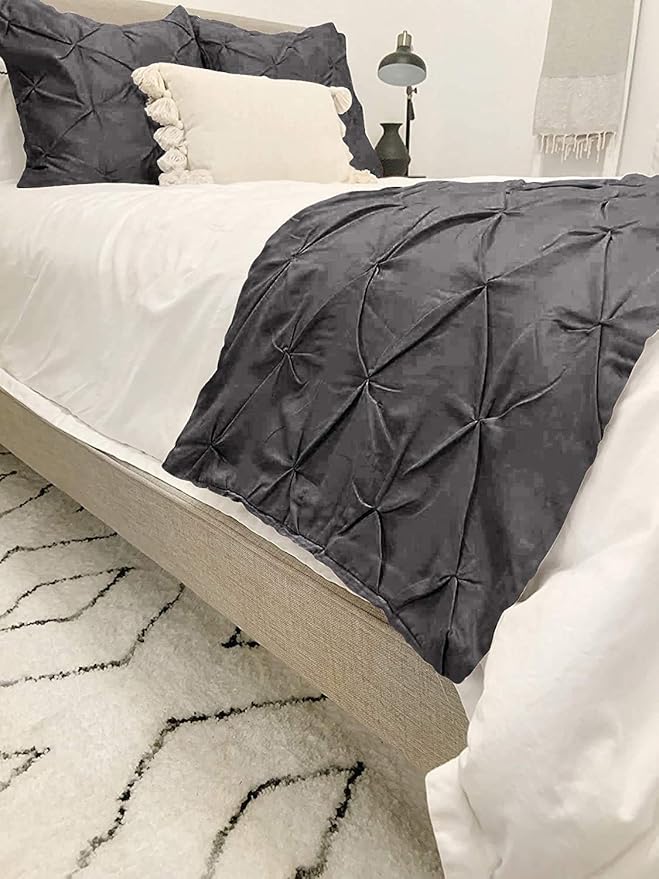 Bed Runner Set - 100% Pure Cotton 800 Thread Count - Luxury 1 Pinch Pleated Bed Runner and 2 Pillow Cover - 3 Piece Pinch Pleated Bed Runner Set Queen, Dark Grey