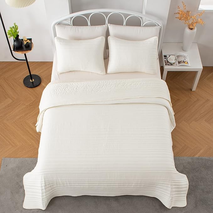 Market & Place Quilt Set Twin Size Ivory | Lightweight Ultra Soft Microfiber Bedspread | 2 Piece Twin Coverlet for All Season | Parker Collection (Twin, Ivory)