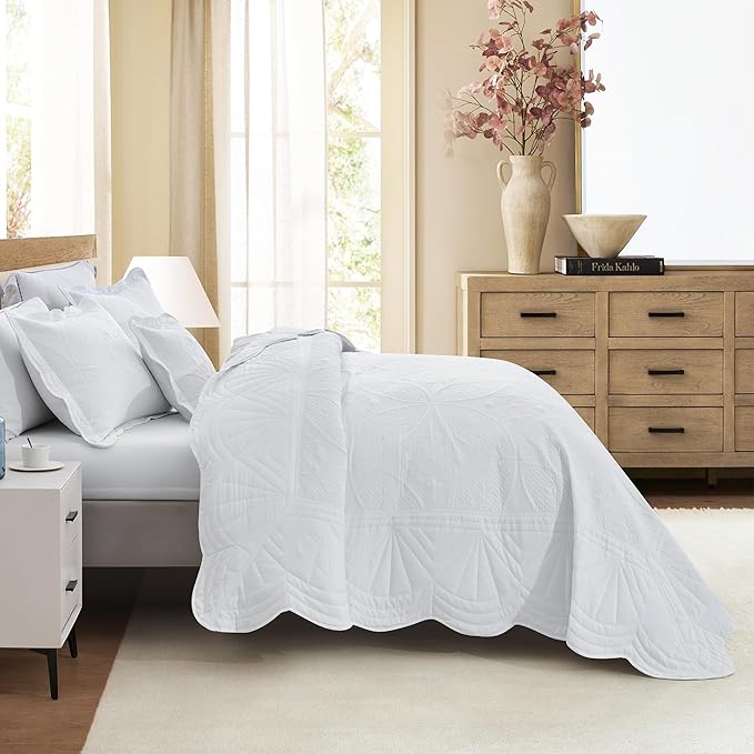 Oversized Bedspread - King Size Bedding Cover - Modern & Contemporary Coverlet Set, Real Stitching, Reversible, Lightweight, 5 Piece, White