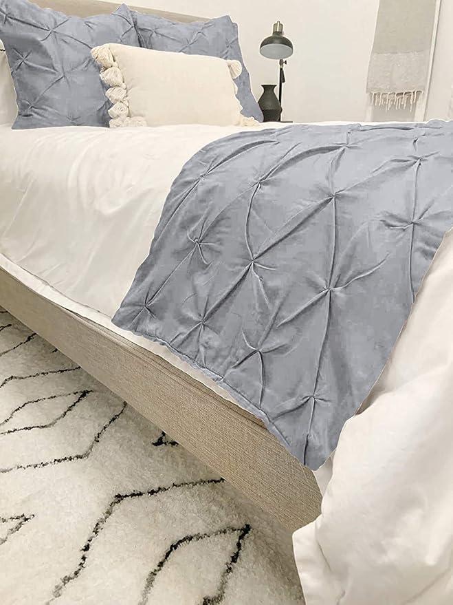 Bed Runner Set - 100% Pure Cotton 800 Thread Count - Luxury 1 Pinch Pleated Bed Runner and 4 Pillow Cover - 5 Piece Pinch Pleated Bed Runner Set California King, Light Grey