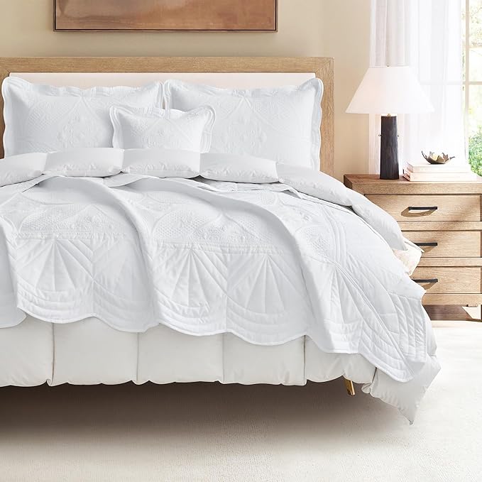 Oversized Bedspread - King Size Bedding Cover - Modern & Contemporary Coverlet Set, Real Stitching, Reversible, Lightweight, 5 Piece, White