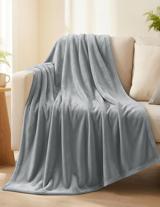 Casa Platino Fleece Throw Blankets – 300 GSM Light Gray – Soft Cozy Warm Holiday Throws for Winter, Fuzzy Plush Elegant Gifts for Kids, Men & Women - Ideal for Couch, Sofa, Chair or Bed - 50x60 Inch