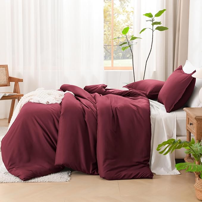 Litanika Burgundy Red Comforter Set Queen Size, 3 Pieces Lightweight Solid Bedding Comforter Set, All Season Fluffy Bed Set (90x90In Comforter & 2 Pillowcases)