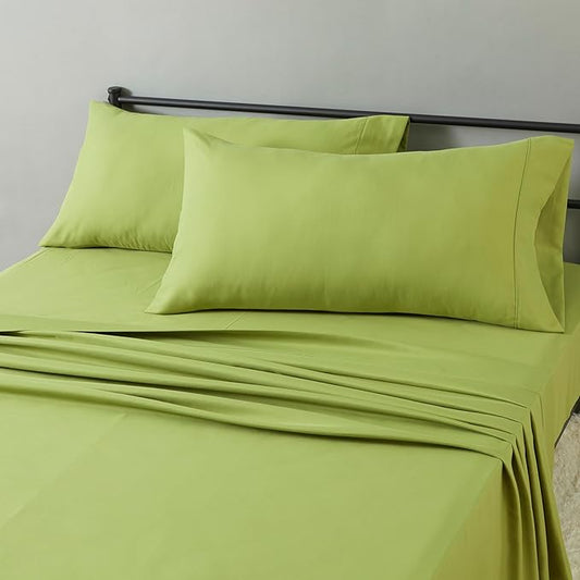 Amazon Basics Lightweight Microfiber 4-Piece Bed Sheet Set, King, Oliver Light, Solid