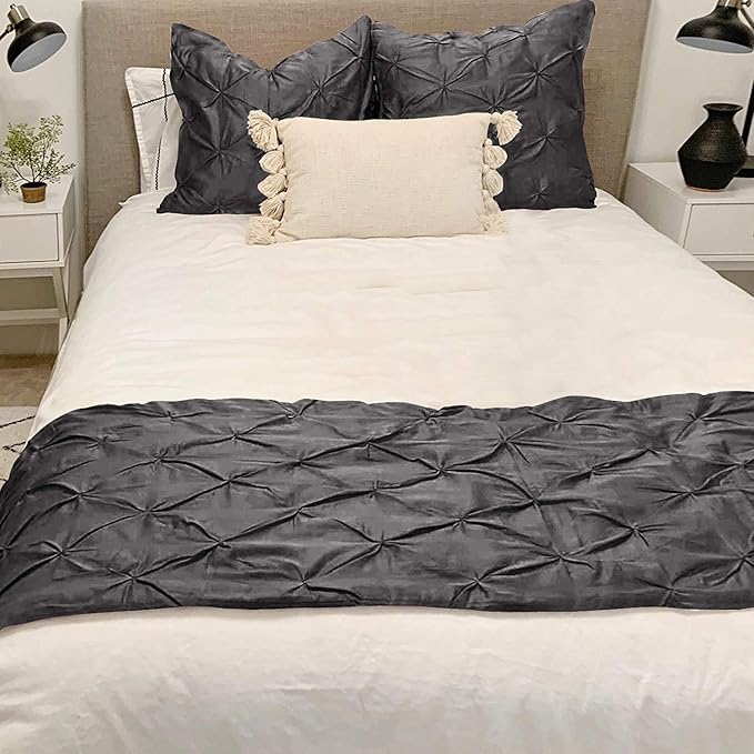 Bed Runner Set - 100% Pure Cotton 800 Thread Count - Luxury 1 Pinch Pleated Bed Runner and 4 Pillow Cover - 5 Piece Pinch Pleated Bed Runner Set Queen, Dark Grey