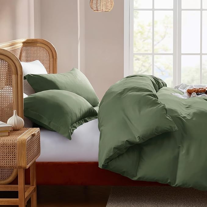 Nestl Queen Duvet Cover Set with Comforter Insert - Olive Green 4 Piece 90x90 Duvet Cover & 2 Pillow Shams with White Quilted Down Alternative Comforter, Ultra Soft, All Season