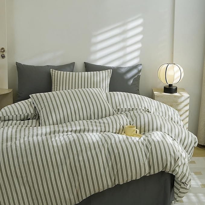 King Comforter Set Grey Striped Comforter Set, Reversible 3 Pieces Striped Bedding Set for All Seasons, Retro Stripes Pattern Printed Comforter with 2 Pillowcases Fluffy Soft Lightweight Bed Set