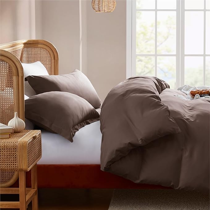 Nestl King Duvet Cover Set with Comforter Insert - Chocolate Brown 4 Piece 104x90 Duvet Cover & 2 Pillow Shams with White Quilted Down Alternative Comforter, Ultra Soft, All Season