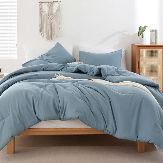 ROSGONIA Oversized King Comforter 120x120, 3pcs Super King Comforter (1 Dusty Blue Comforter & 2 Pillowcases) Lightweight Warm Bedding Blanket Quilt