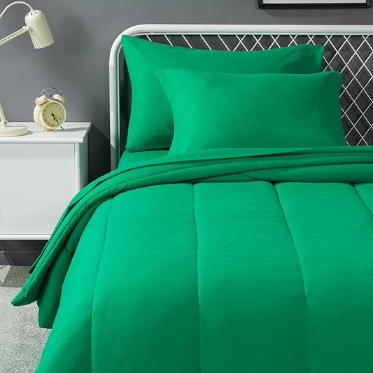 Amazon Basics 5-Piece Soft Microfiber Kid's Bed-in-a-Bag Bedding Set, Twin, Green, Solid