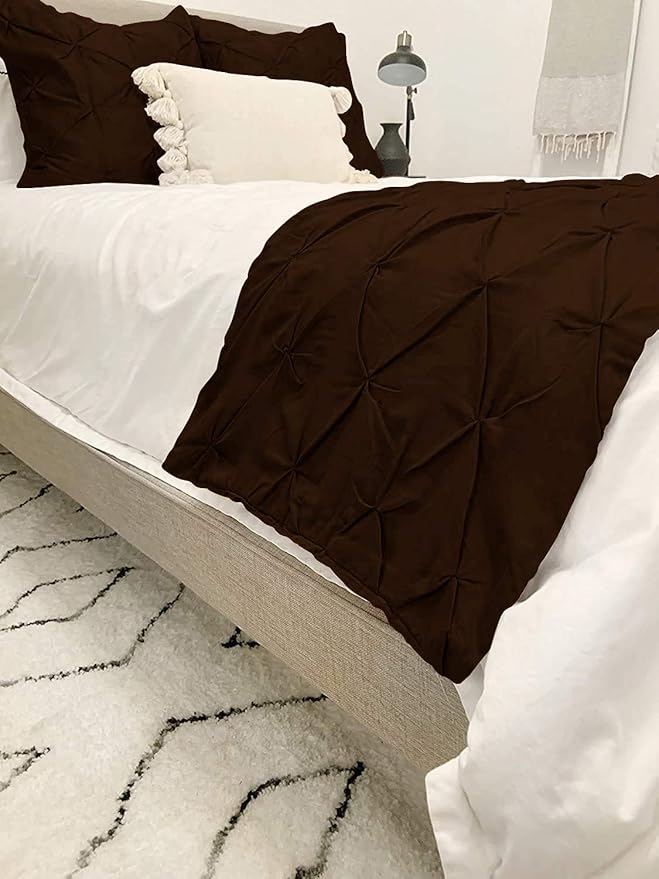 Bed Runner Set - 100% Pure Cotton 800 Thread Count - Luxury 1 Pinch Pleated Bed Runner and 4 Pillow Cover - 5 Piece Pinch Pleated Bed Runner Set King, Chocolate
