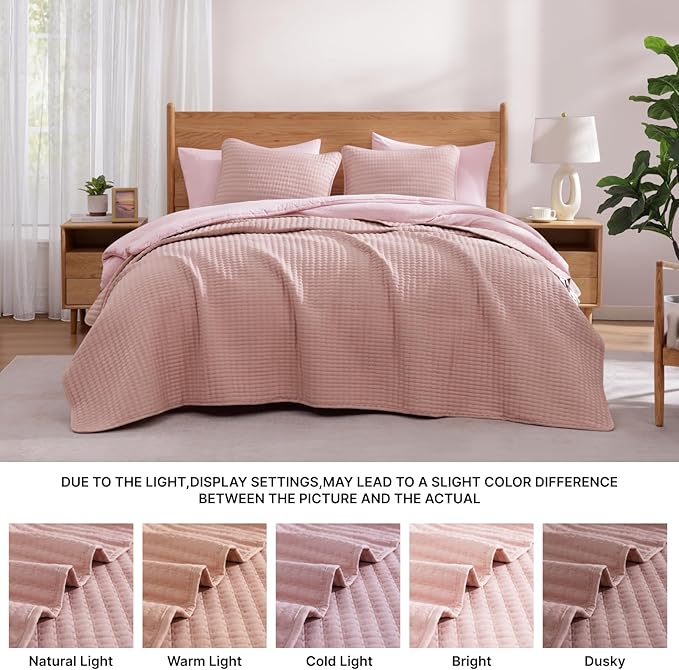 WRENSONGE King Size Quilt-3 Pieces Lightweight Bedspreads Rust Pink King Quilt Bedding Set for All Seasons, Soft Summer Coverlet with 2 Pillow Shams Suitable for Bed, Couch, Quilt Blanket