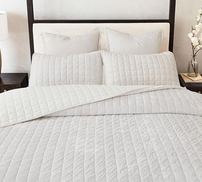 Luxurious Velvet Quilt King Size Set 98" x106" Ultra Soft Bedding Set Quilted Bedspread Coverlet with 2 Matching Pillow Shams for All Seasons,Cream White