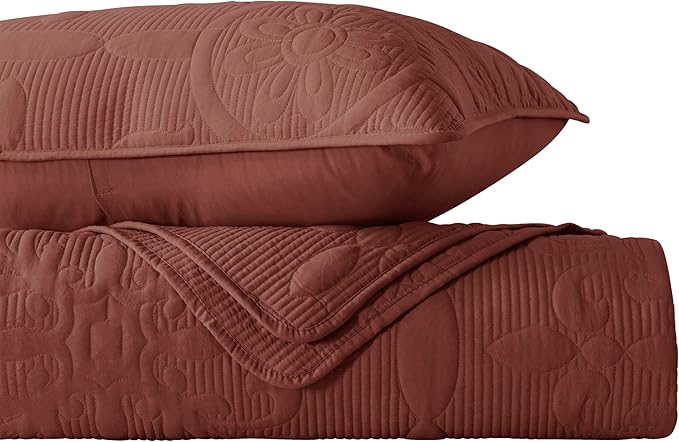 B2EVER Red Damask Quilt King Size Bedding Sets with 2 Pillow Shams, Boho Bedspread Lightweight Soft Farmhouse Vintage Bohemian Coverlet Retro Jacquard Pattern Bed Cover for All Season, 3 Pieces