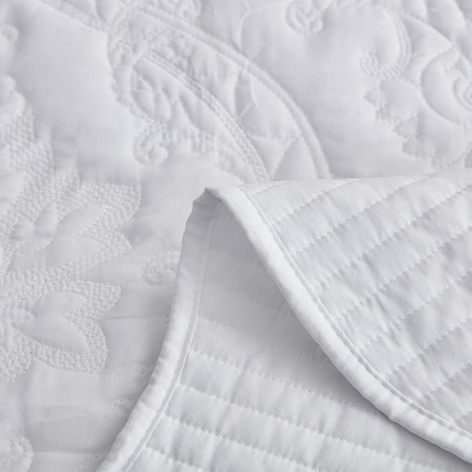 CHIXIN Oversized Bedspread Coverlet Set King Size - Lightweight Bedding Cover - Beautiful Stitching - 5 Piece Reversible Bedspread - Gorgeous Damask Paisley Pattern (King, Pure White)