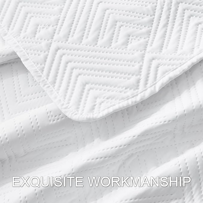 Hansleep White Quilt King Size - Geometric Ultrasonic All Season Bedspread King, Soft Lightweight Coverlet Bedding Set, 3 Pieces (1 Quilt, 2 Pillow Shams)