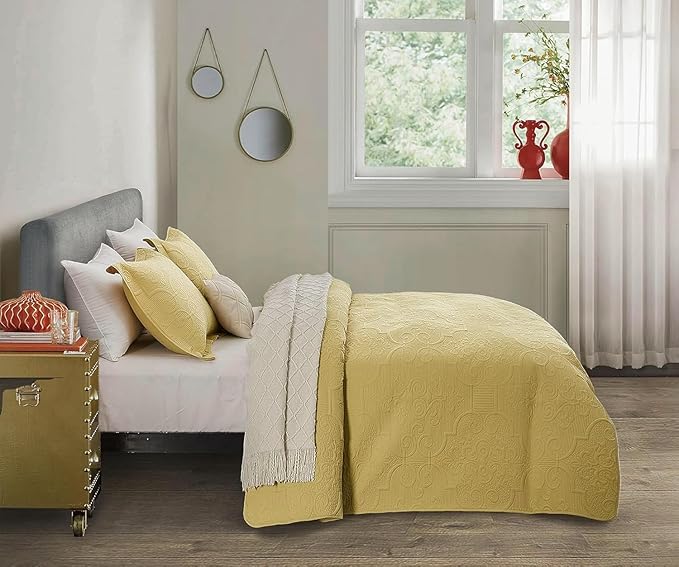 CHIXIN Quilt Queen Size - Damask Paisley Bedspread Coverlet Set - Classic & Gorgeous Style Bedding Cover, Ultrasonic Quilting, Reversible, Lightweight, 4 Piece, Honey Gold