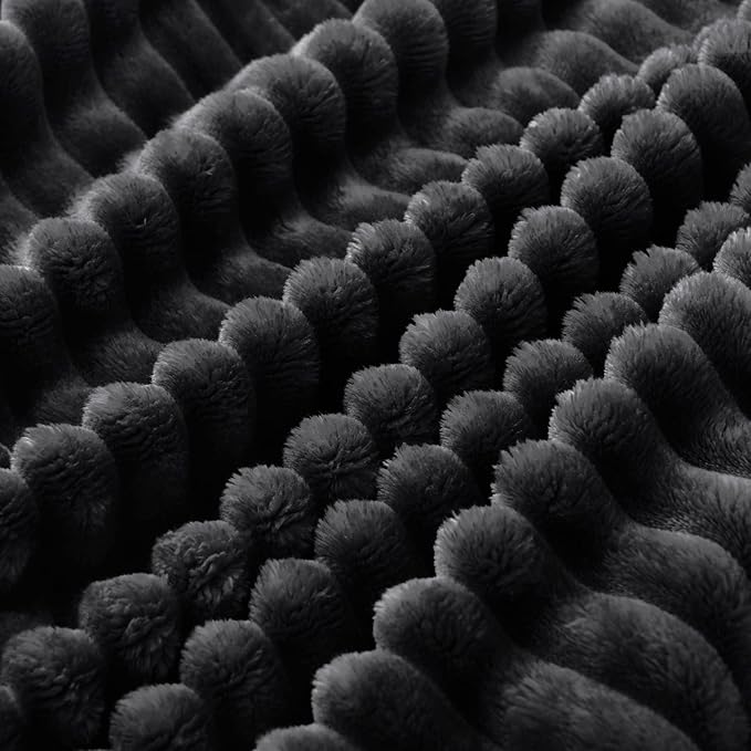 BEDELITE Fleece Throw Blanket for Couch – 3D Ribbed Jacquard Soft and Warm Decorative Fuzzy Blanket – Cozy, Fluffy, Plush Lightweight Black Throw Blankets for Bed, Sofa, 50x70 inches