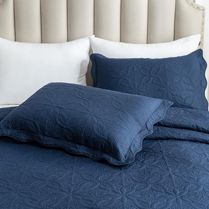 Auemtyn Full/Queen Size Quilt Set 3 Pieces, Soft Lightweight Summer Bedspread, Reversible Microfiber Bed Coverlet for All Seasons, Navy Blue, Floral Pattern (1 Quilt, 2 Pillow Shams)