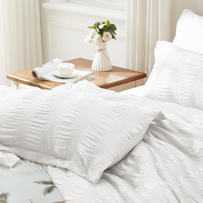Zzlpp Queen Comforter Set 7 Pieces, White Seersucker Bed in a Bag with Comforter, Pillow Shams, Pillowcases, Flat Sheet, Fitted Sheet