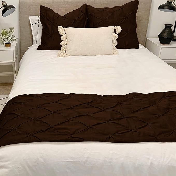 Bed Runner Set - 100% Pure Cotton 800 Thread Count - Luxury 1 Pinch Pleated Bed Runner and 2 Pillow Cover - 3 Piece Pinch Pleated Bed Runner Set Queen, Chocolate