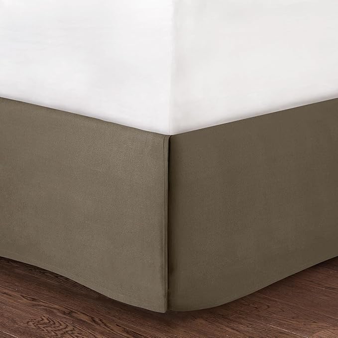 Madison Park Odette Cozy Comforter Set Jacquard Damask Medallion Design - Modern All Season, Down Alternative Bedding, Shams, Decorative Pillow, King(104 in x 92 in), Tan 8 Piece