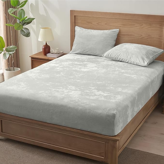 BEDELITE Velvet Fitted Sheet and Pillowcase Set, Luxury Soft Fuzzy Bottom Sheet with Reinforced Elastic Corner Straps, Deep Pocket up to 15 Inch, 1 Fitted Sheet and 1 Pillowcase (Twin, Light Grey)