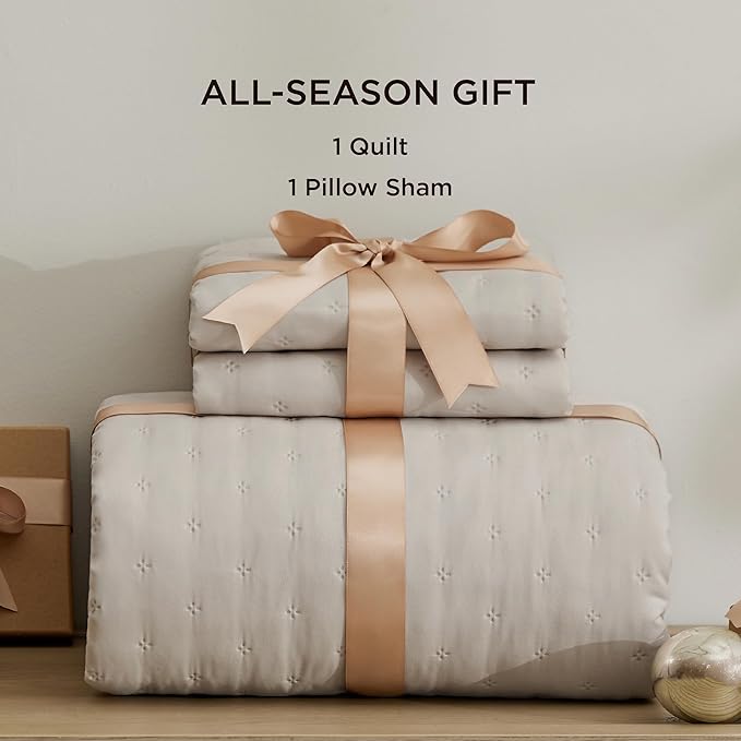 Bedsure Twin Quilt - Ultra Soft Twin XL Quilt Bedding for Dorm Decor, Lightweight All-Season Comforter, Linen Bedspread Coverlet with Clover Pattern, 68 x 86 Inches
