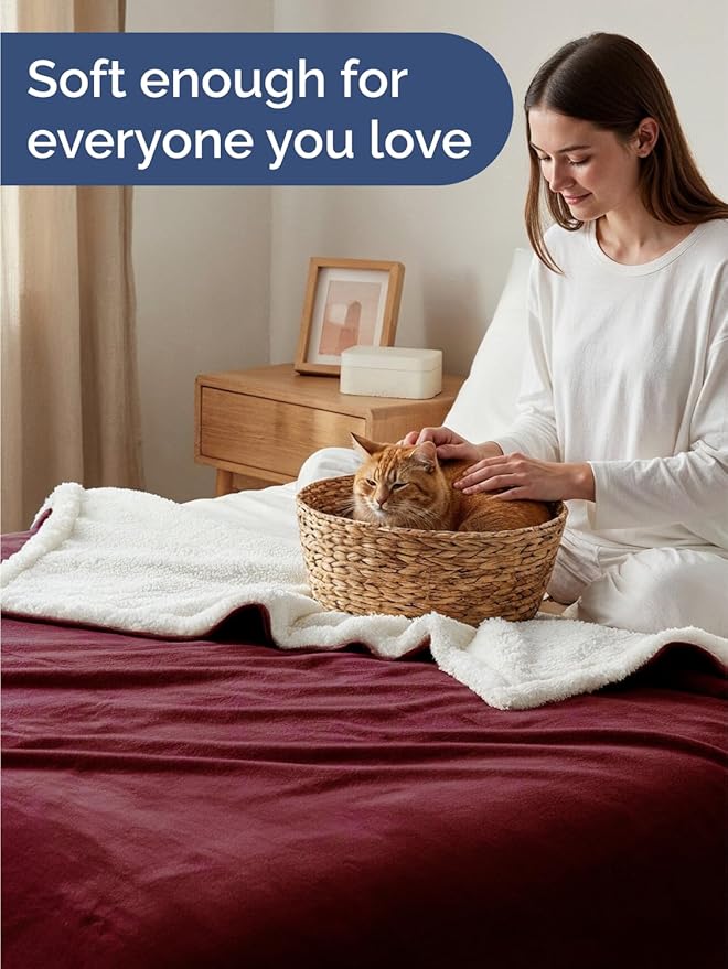 Sherpa Fleece Blanket Queen Size - Reversible Sherpa Fleece Queen Blanket - Super Soft Double Sided for Bed, Sofa, Couch - Thick, Warm, and Plush - Luxurious Bedding for Winter - Burgundy, 90" x 90"