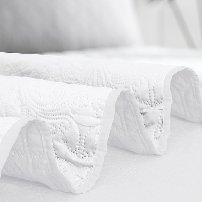 Easy-Going Twin Size Reversible Quilt Set with 1 Quilt and 1 Pillow Sham, Soft Bed Quilt Cover, Water Resistant Lightweight Microfiber Bedspread, Stain Resistant, Damask-White/White