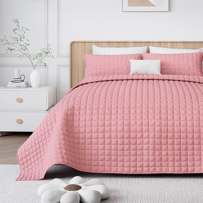 Luxury Velvet Quilt Set King Size, Comforter Set with Pillow Shams, Soft Lightweight Bedspread Coverlet Bedding Sets for All Seasons, Rose Pink