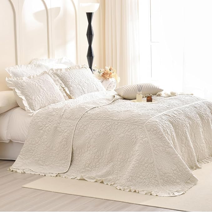 Lady Ann Wheat Oversized King Quilt 120x120, 3 Pcs Stone-Washed Crinkled Oversized Bedspread Set Ruffled Coverlet, Extra Large Quilted Blanket Farmhouse Rustic Shabby Bedding Sets Chic for All Season