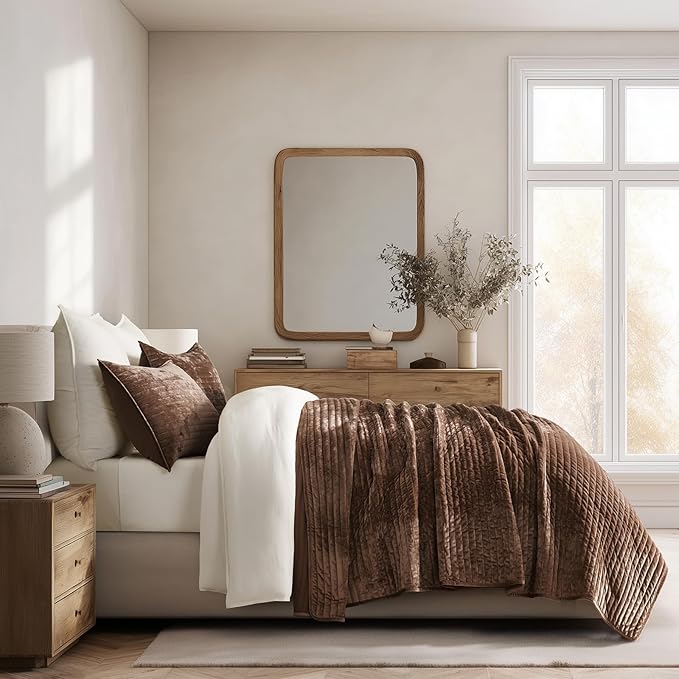 EVERGRACE Velvet Quilt Set King Size, Luxurious Soft Striped Channel Bedding Set, Lightweight Velvet Comforter for All Season, Oversized Bedspread Coverlet with 2 Matching Shams, Rust Brown