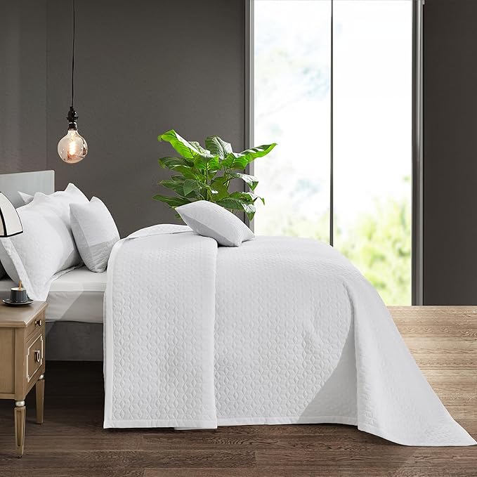 Oversized King Bedspread 128x120 Extra Wide, Modern & Contemporary Look, Lightweight Bedding Cover, Reversible, 5 Piece, 100% Microfiber, Pure White