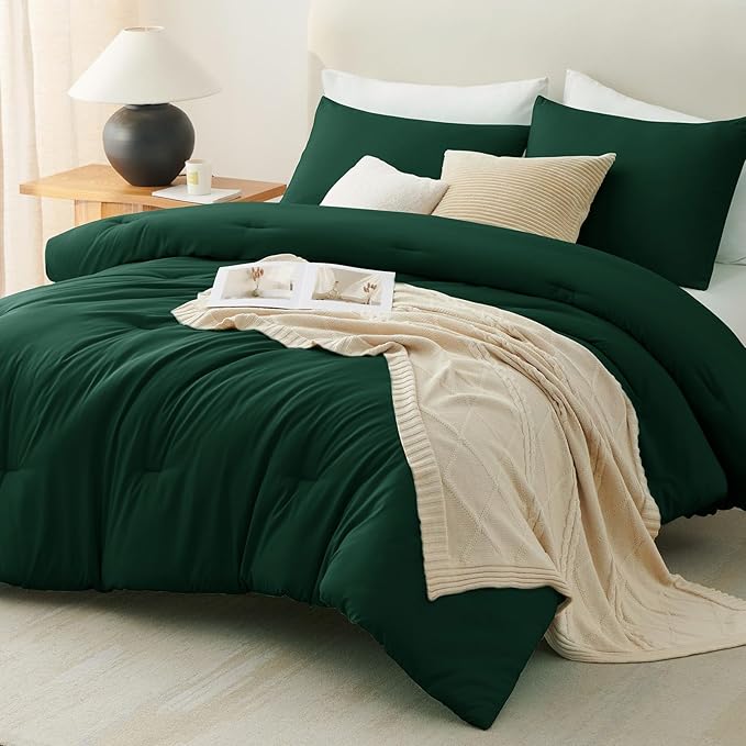CozyLux Dark Emerald Green Full Size Comforter Set, 3 Pieces Solid Breathable Quilted Bedding Sets, Luxury Fluffy Soft Bed Set with Down Alternative Comforter All Season (1 Comforter & 2 Pillowcases)