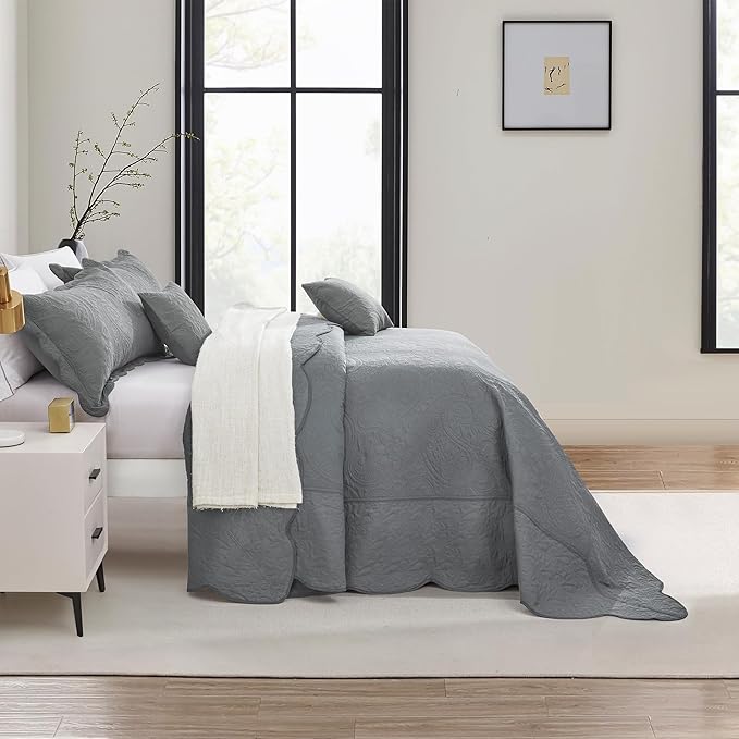 Oversized King Bedspread 138x122 Extra Wide, Ultrasonic Lightweight Bedding Cover, Paisley Pattern, Reversible, 5 Piece, 100% Microfiber, California/Alaskan King, Grey
