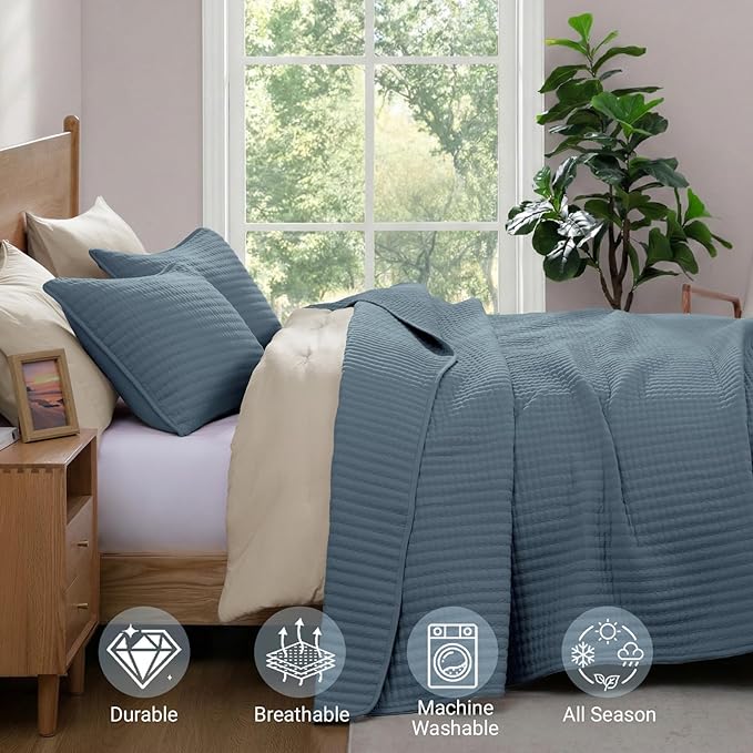 WRENSONGE Queen Quilt-3 Pieces Lightweight Bedspreads Oxford Blue Queen Size Quilt Bedding Set for All Seasons, Soft Summer Coverlet with 2 Pillow Shams Suitable for Bed & Couch